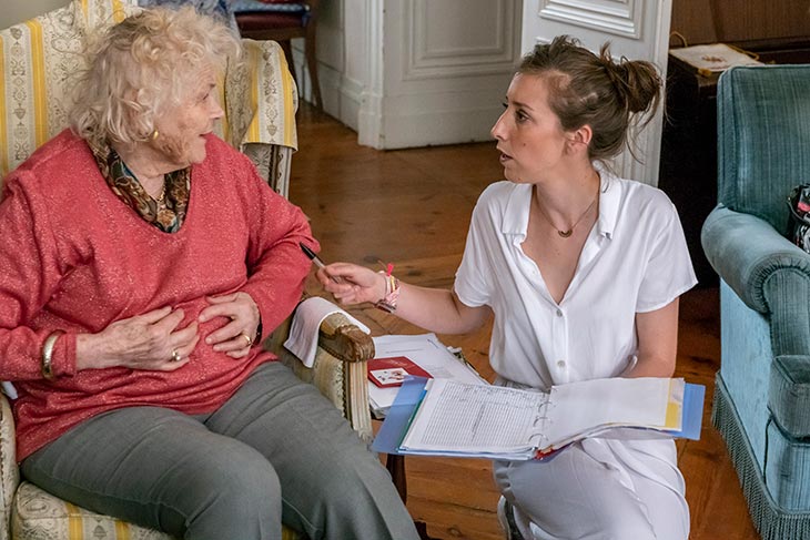 Patiente et infirmière