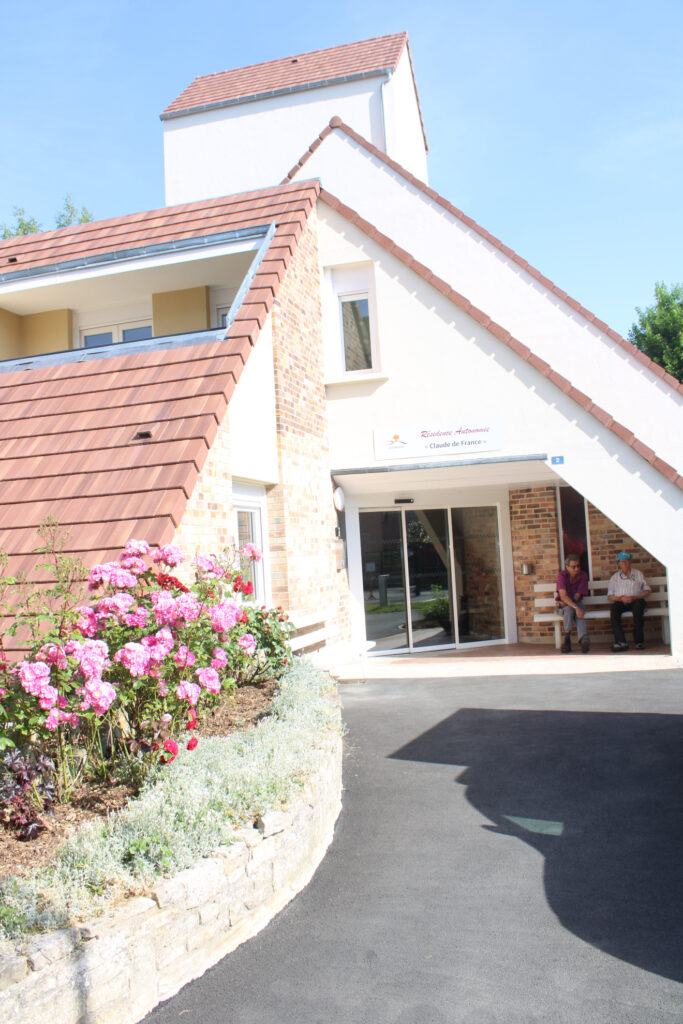 La résidence autonomie Claude de France de l'Association La Compassion à Crèvecoeur-le-grand